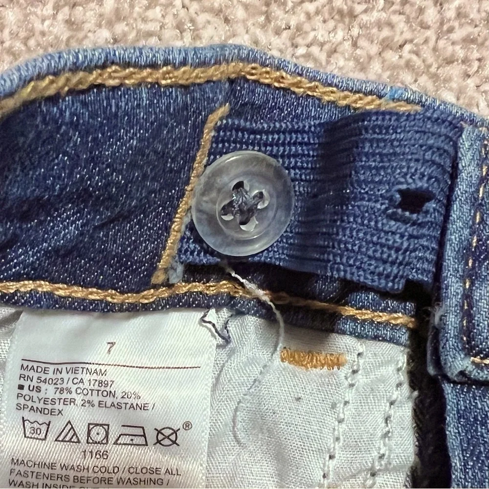 💚NWT! Old Navy little girls denim shorts